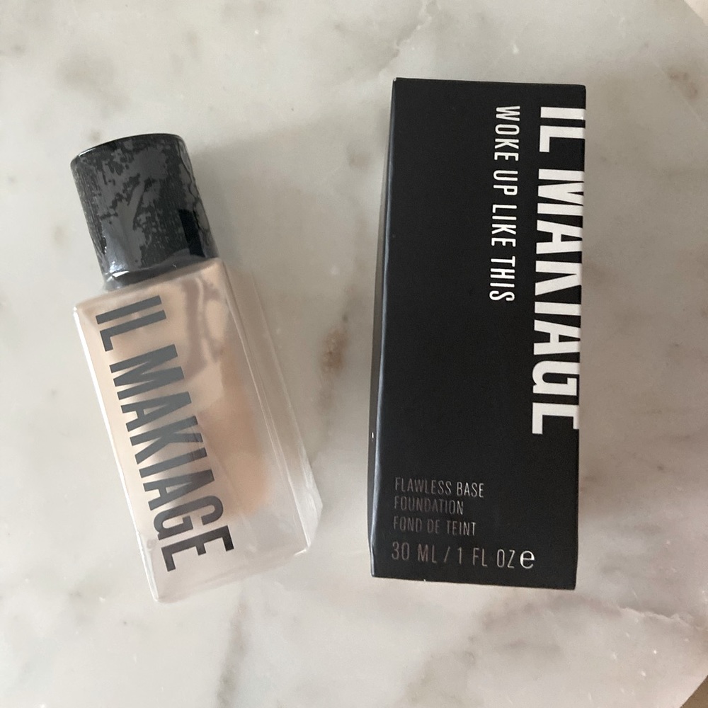 WOKE UP LIKE FLAWLESS BASE FOUNDATION WITH ONE FREE GIFT DIRTY TALK LIPSTICK